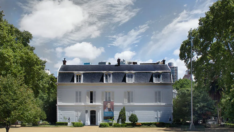 José de San Martín tampoco pudo gambetear a la motosierra