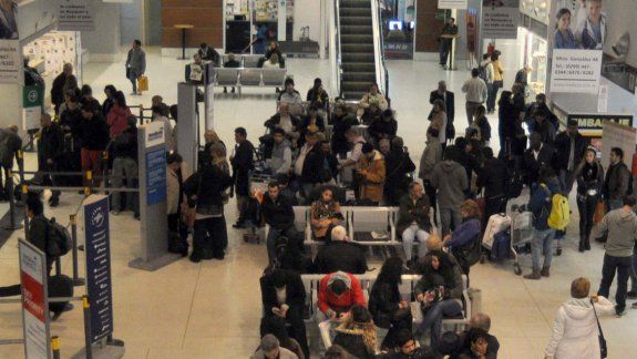 La mitad de los viajes se hacen por turismo