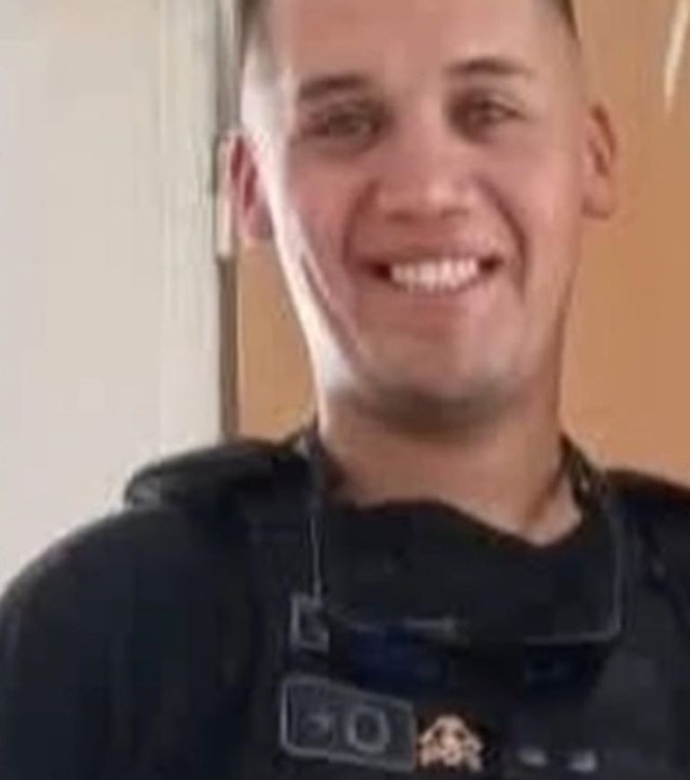 El sargento Fernando Trinidad le hizo un torniquete al médico accidentado y con eso, le salvó la vida. El sargento Fernando Trinidad le hizo un torniquete al médico accidentado y con eso, le salvó la vida.