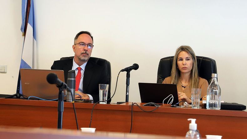 El Tribunal de Impugnación compuesto por el juez Andés Repetto y la jueza Estefanía Sauli. | LM Neuquen El Tribunal de Impugnación compuesto por el juez Andés Repetto y la jueza Estefanía Sauli.