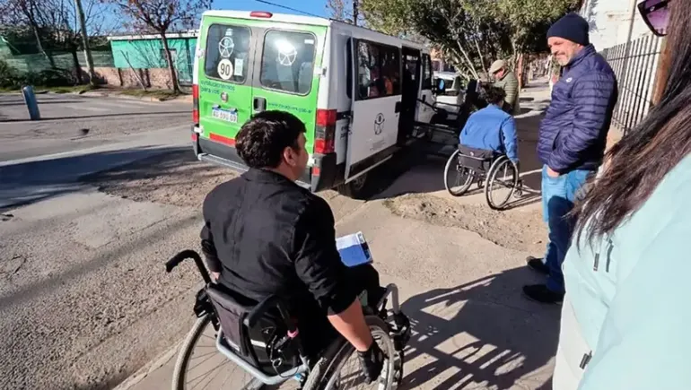 Elecciones en Neuquén: el Gobierno brindará transporte gratuito para las personas con discapacidad