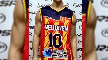 la increible historia del club que esta a 1350 km, se llama neuquen y lo apodan pingüino la increible historia del club que esta a 1350 km, se llama neuquen y lo apodan pingüino