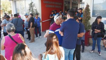 La sesión ordinaria de este jueves en el Concejo de Trelew no se pudo realizar: No estaban dadas las condiciones, dijo la presidenta del cuerpo. La sesión ordinaria de este jueves en el Concejo de Trelew no se pudo realizar: No estaban dadas las condiciones, dijo la presidenta del cuerpo.