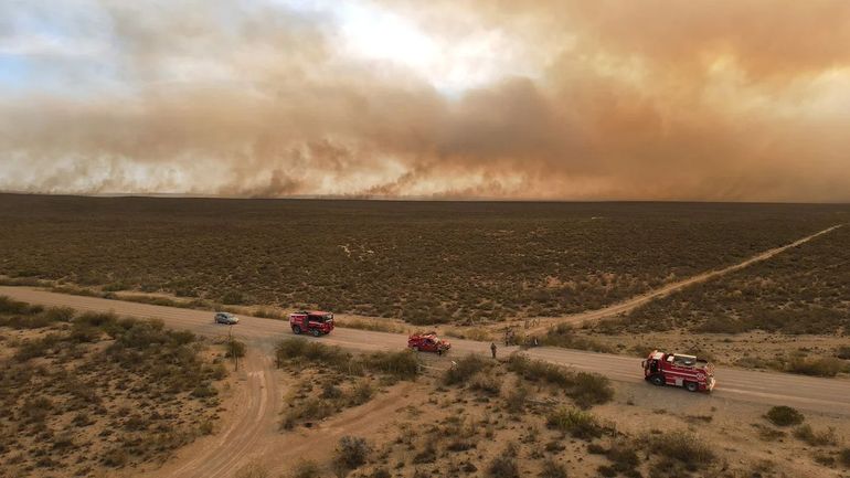 Incendios en Chubut: controlaron el fuego cerca de Trelew pero otro foco avanza hacia Puerto Madryn