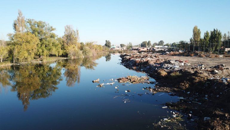 Confluencia: limpiarán y recuperarán la laguna Villa María