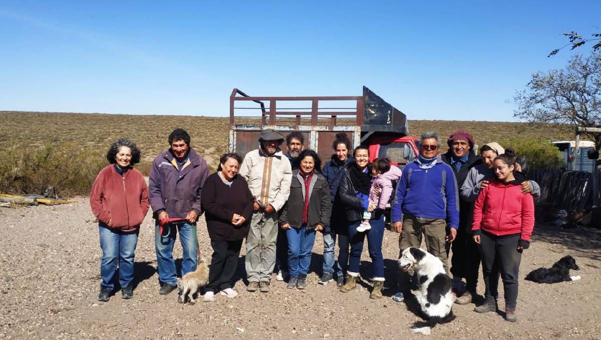 La familia Rañileo Cárdenas tiene 135 años de historia en el departamento Collón Curá. Criollos y mapuches.