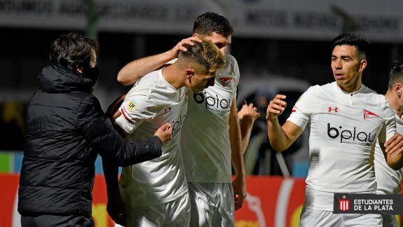 Estudiantes goleó y debutó el cipoleño Del Prete