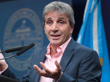 caputo nego que argentina reciba un prestamo para pagar los vencimientos al fmi