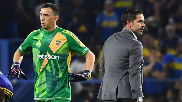 Agustín Marchesín salió para que ingrese Leandro Brey.