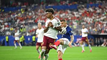 el penalazo de digne sobre lamine yamal que recordo a dos de los superclasicos el penalazo de digne sobre lamine yamal que recordo a dos de los superclasicos