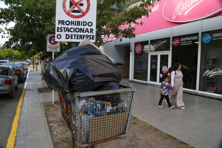 El eterno reclamo de los vecinos de Plottier por el tema de la recolección de residuos.