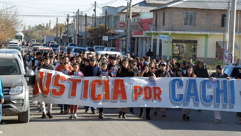 Marcharon por justicia por el crimen de Cachi, el comerciante de Centenario