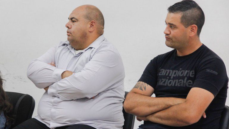 Los policías Mario Leiton (de camisa) y Matías Gutiérrez (de remera) fueron declarados culpables.