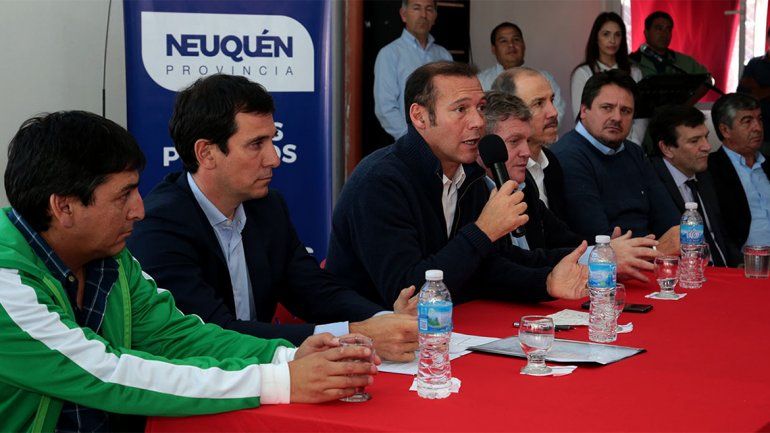 El gobernador anunció que se trata del primer convenio público-privado del país.