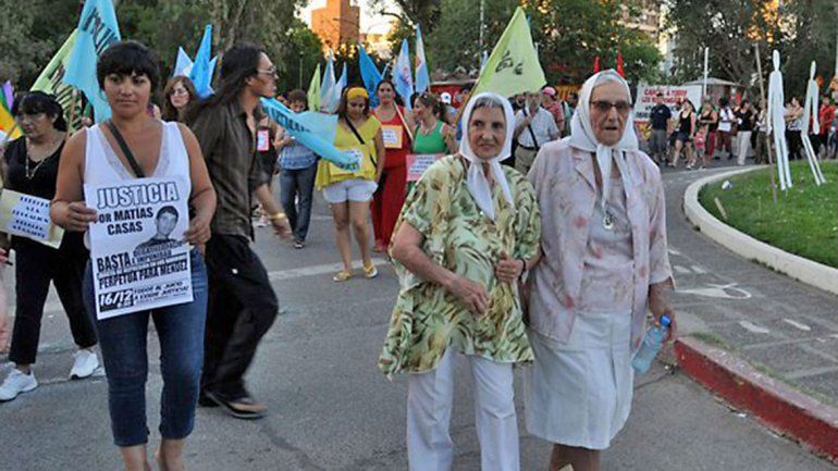 Las Madres encabezan la Marcha de la Resistencia