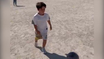 mateo messi hace de las suyas en paris mateo messi hace de las suyas en paris