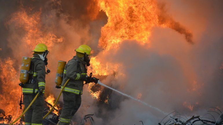 Bomberos hicieron sonar las sirenas contra el desfinanciamiento de Nación
