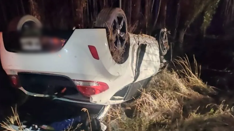 Volcó en Ruta 22, abandonó el auto y fue a atenderse al hospital: cayó preso