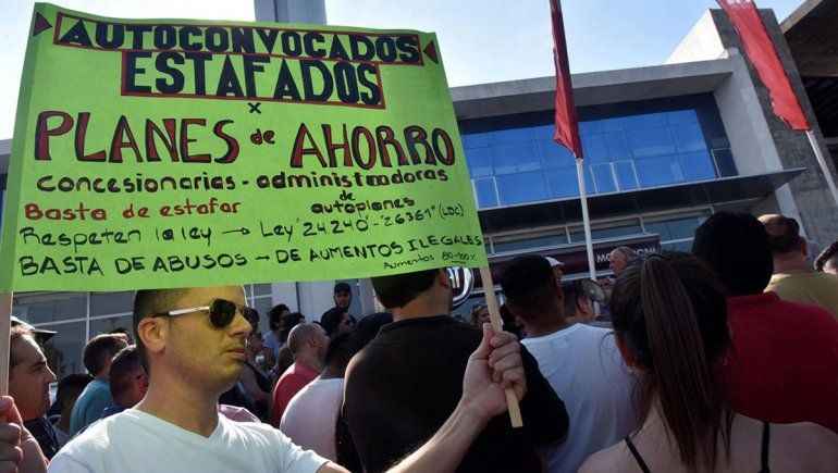 Tarjetas de crédito y planes de ahorro encabezan los reclamos de los neuquinos