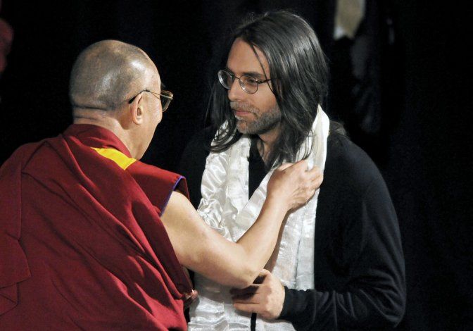 El Dalái Lama con Raniere.