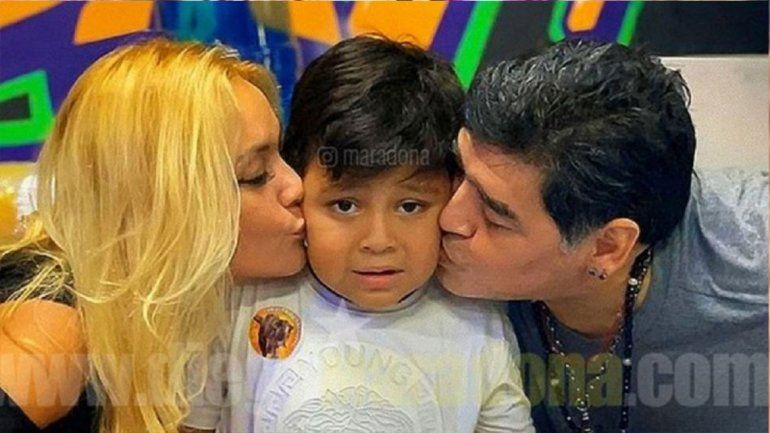 Se armó: Maradona echó a Ojeda, explotó contra un periodista y pidió que no vean su documental