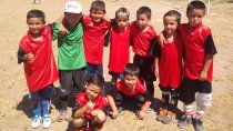 la escuelita de futbol del mapu que brinda contencion a 120 chicos la escuelita de futbol del mapu que brinda contencion a 120 chicos
