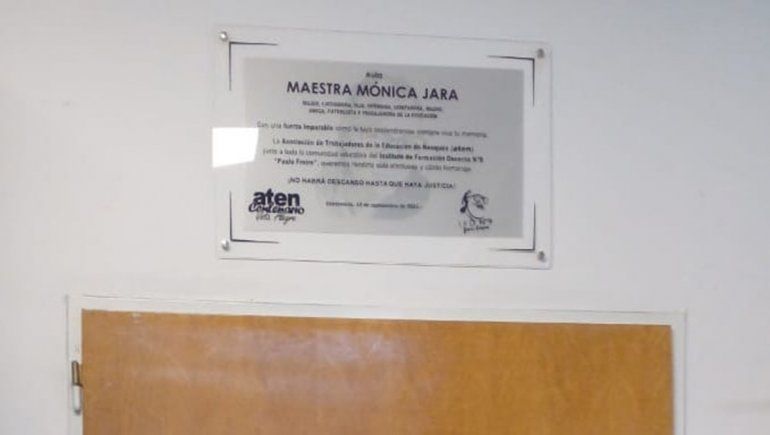 Un aula lleva el nombre de Mónica Jara, la docente fallecida en Aguada San Roque