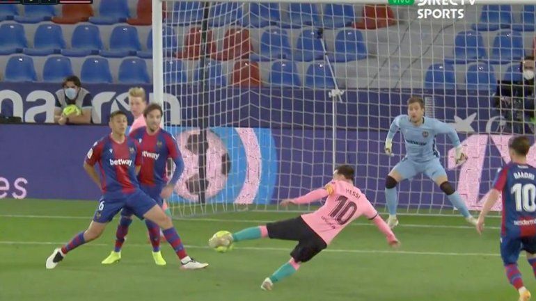 Golazo Of volley of Leo Messi for empatar the Seville-Barcelona