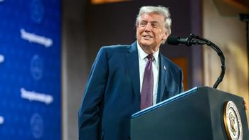 El presidente de Estados Unidos, en un texto oficial, explicó que la orden se apoya en la declaración de una “emergencia nacional”. El presidente de Estados Unidos, en un texto oficial, explicó que la orden se apoya en la declaración de una “emergencia nacional”.