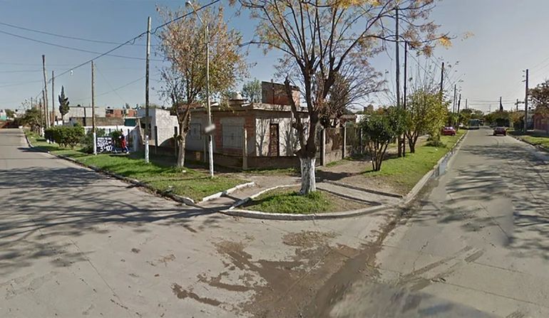 Motochorros balearon a un ex policía y escaparon con un millón de pesos