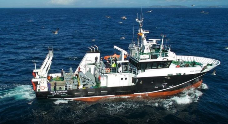 Un barco del Instituto Nacional de Investigación y Desarrollo Pesquero (INIDEP) certificó la distrucción de los stocks de merluza en el Golfo San Matías. Un barco del Instituto Nacional de Investigación y Desarrollo Pesquero (INIDEP) certificó la distrucción de los stocks de merluza en el Golfo San Matías.