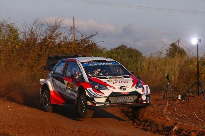 Kris Meeke abrió la actividad del Rally de España