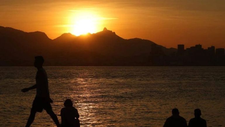 El calor azota a Río, con 60 grados de temperatura El calor azota a Río, con 60 grados de temperatura