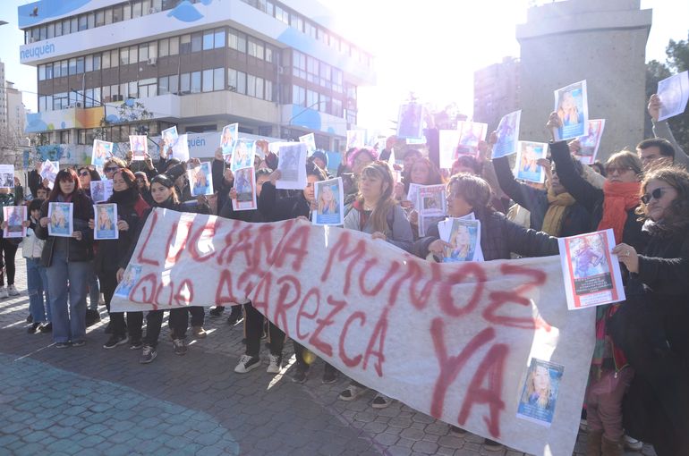 Familiares y amigos reclamaron por la aparición de Luciana Muñoz