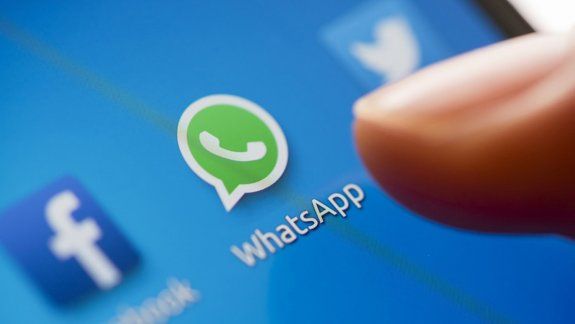 Avanza la bancarización: ya es posible enviar plata por WhatsApp