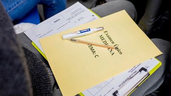 escandalo por el examen de residencias: ninguno de los 117 medicos pudo revalidar su nota