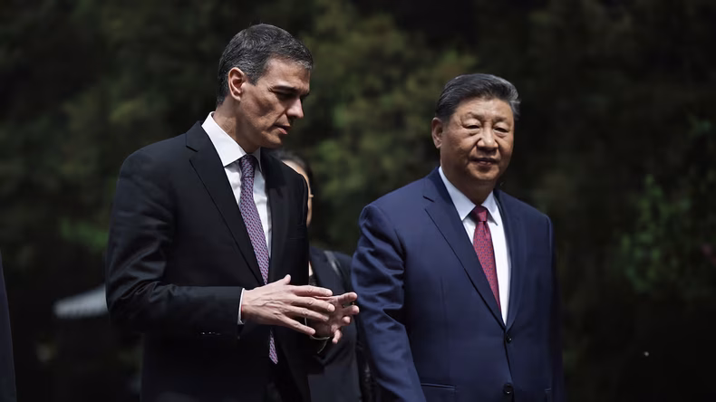 El acuerdo se firmó en el marco del viaje oficial que el presidente Pedro Sánchez realizado a China.