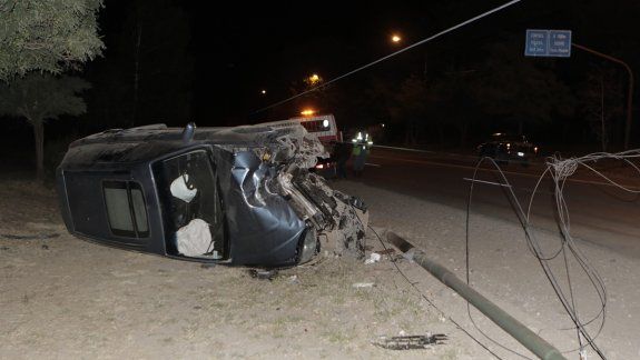 El vuelco ocurrió en la denominada Cuesta de los Andes.