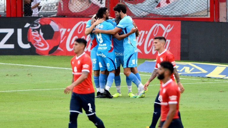 Arsenal de goles en Avellaneda y despedida del Rojo