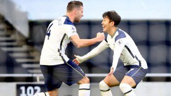 el leeds de bielsa empieza el ano con goleada en contra el leeds de bielsa empieza el ano con goleada en contra