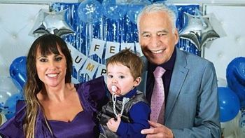 El doctor Cormillot comparte una peculiar casa con su mujer, Estefanía Pasquini, y su hijo Emilio. El doctor Cormillot comparte una peculiar casa con su mujer, Estefanía Pasquini, y su hijo Emilio.