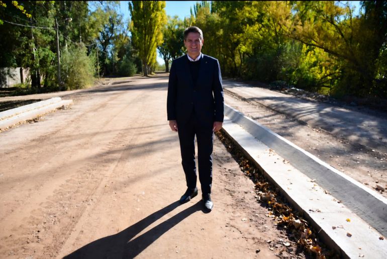 Neuquén diversifica su economía con el turismo y conocimiento como motores del desarrollo.