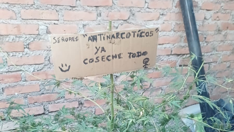 El insólito mensaje que encontraron los policías en Centenario