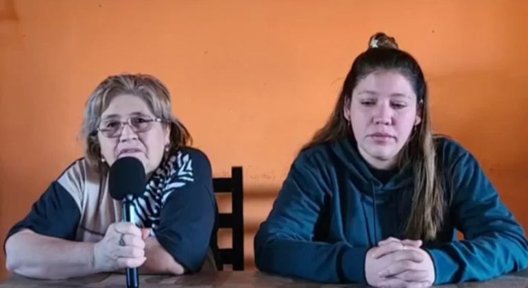 Claudia Sánchez y Florencia Muriano, abuela y hermana de Erika. Claudia Sánchez y Florencia Muriano, abuela y hermana de Erika.