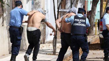 violacion en grupo en cordoba: cuatro hombres atacaron a joven de 16 anos violacion en grupo en cordoba: cuatro hombres atacaron a joven de 16 anos