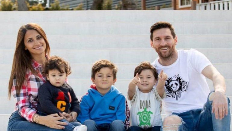 Messi y su familia salieron de Argentina el día de hoy, pasarán año nuevo en Barcelona.