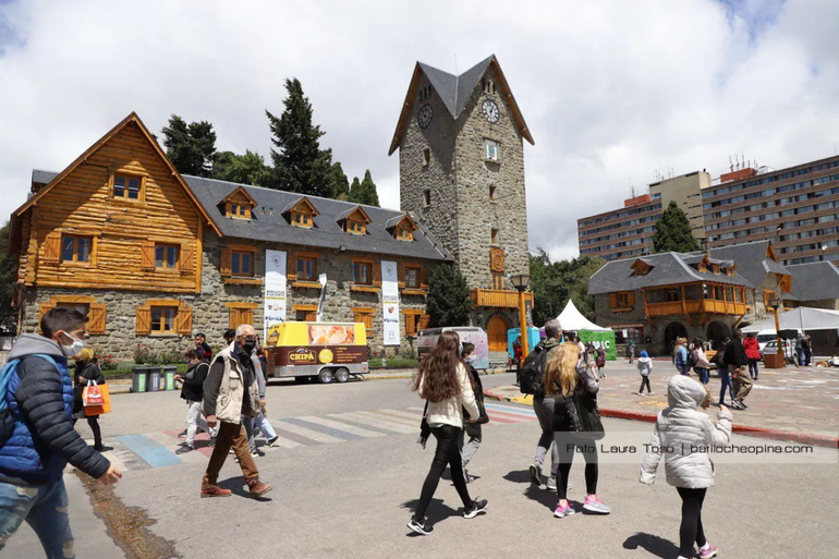 Si bien la ocupación hotelera en Bariloche es alta, del 85%, cayó con respecto al año pasado que fue del 97%. Foto: LMN. Si bien la ocupación hotelera en Bariloche es alta, del 85%, cayó con respecto al año pasado que fue del 97%. Foto: LMN.