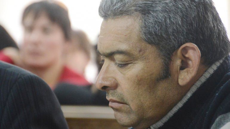 Méndez le disparó por la espalda a Casas y después lo pateó en el piso.