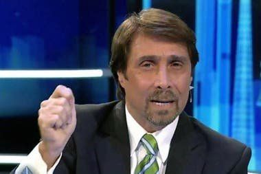 Eduardo Feinmann hizo una parodia con el relato de Víctor Hugo Morales del vuelo a Rusia
