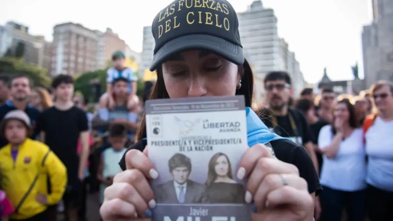 El modelo de la casta contra las fuerzas del cielo